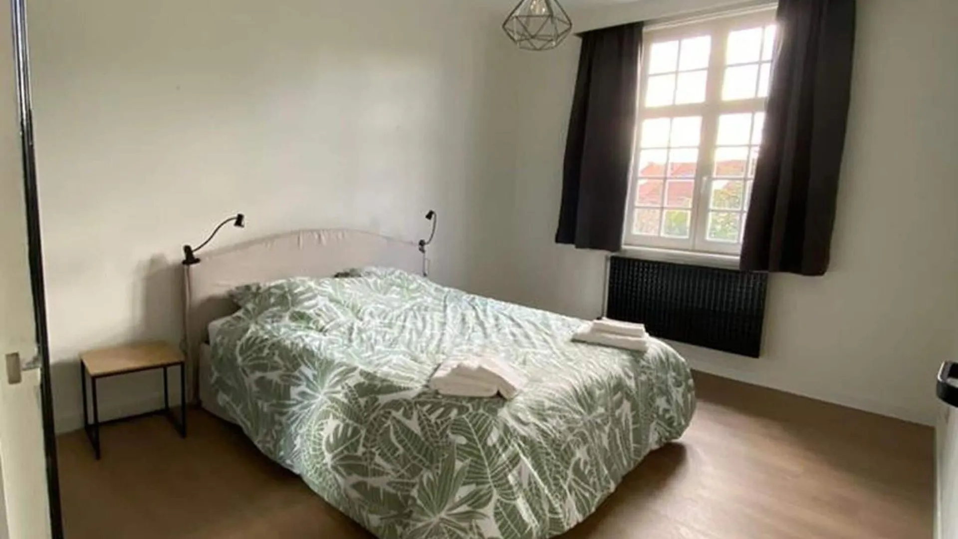Spacious House In The Historic Center Of Брюгге Дом отдыха